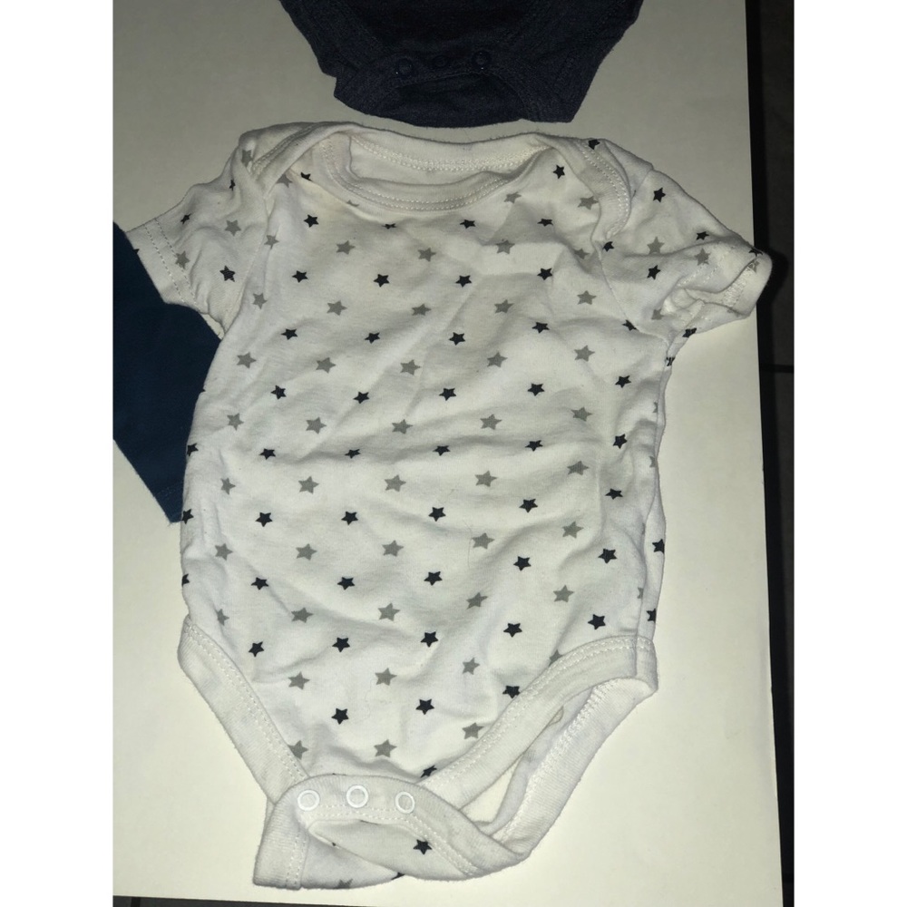 Baby bodysuit bundle - Picture 4 of 5
